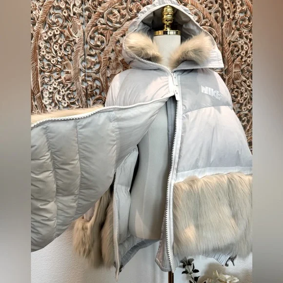 Nike x Sacai Parka Down Fill Faux Fur Skiing, Winter, Snow, Performance Jacket - Picture 7 of 16